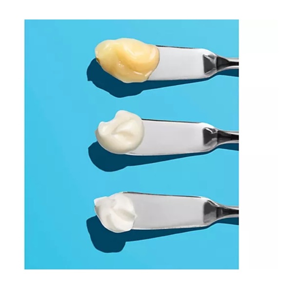 Elemis 3 piece gift set - Picture 2 of 9